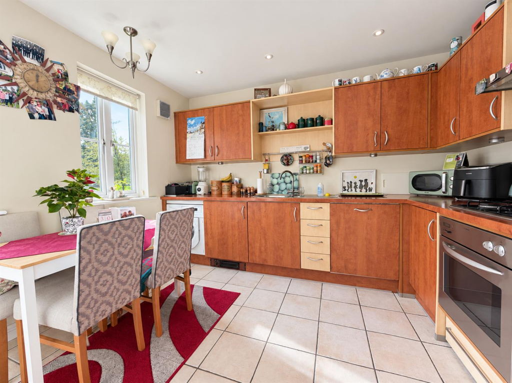 House in Warwick, Cliff Hill - More