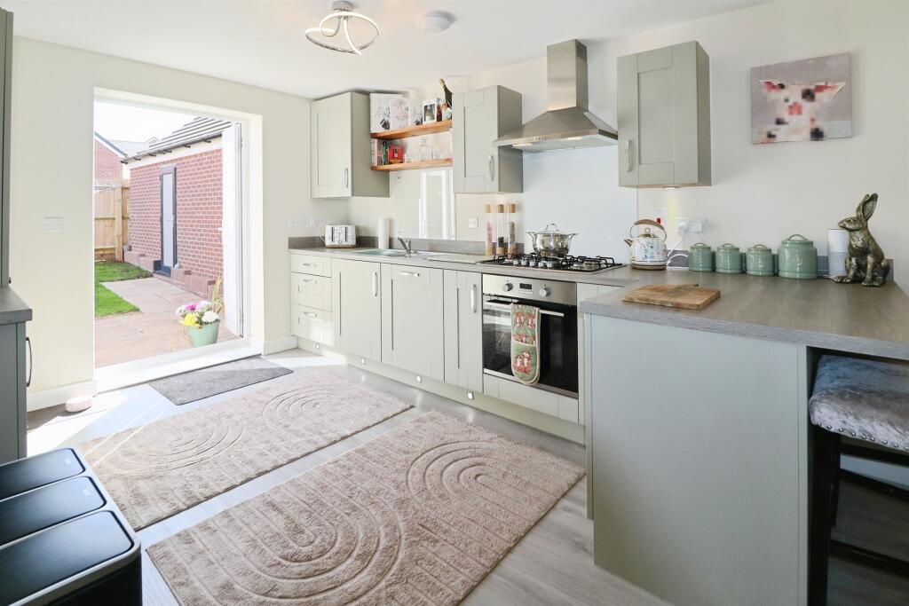 House in Cardiff, Sully and Lavernock - More