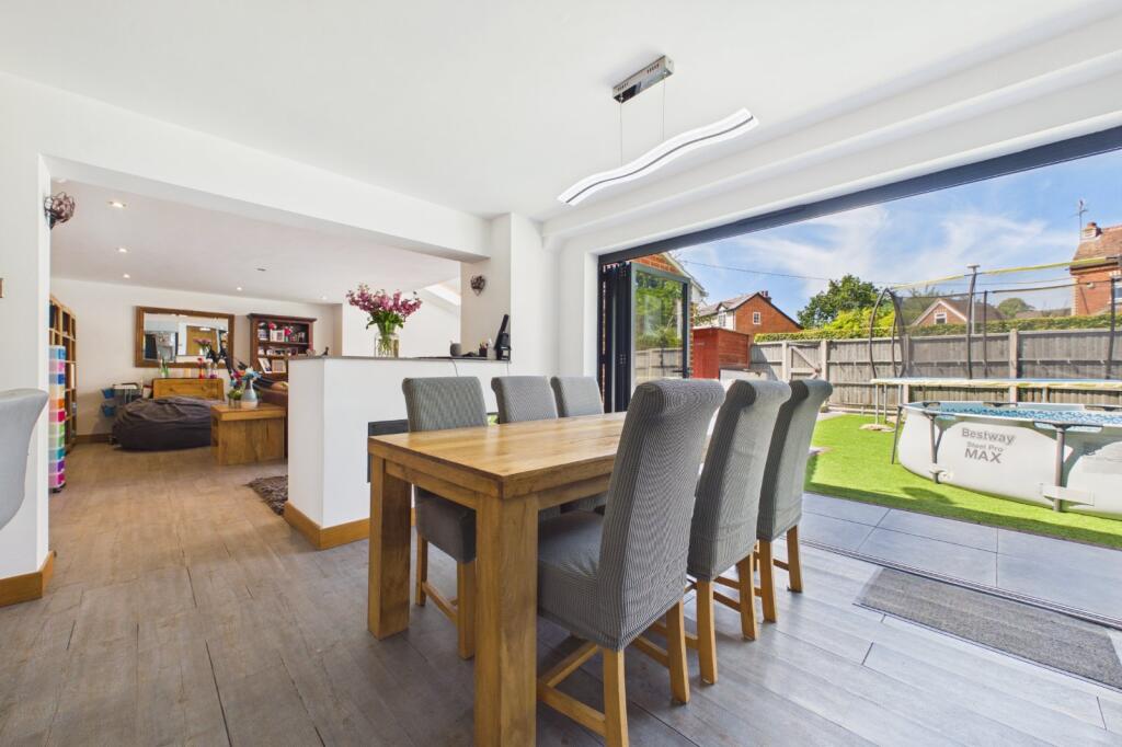Fieldway, Winnersh, Wokingham, Berkshire, RG41 - More
