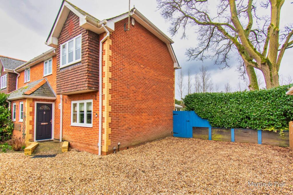 Main image of property: Eversley, Hook