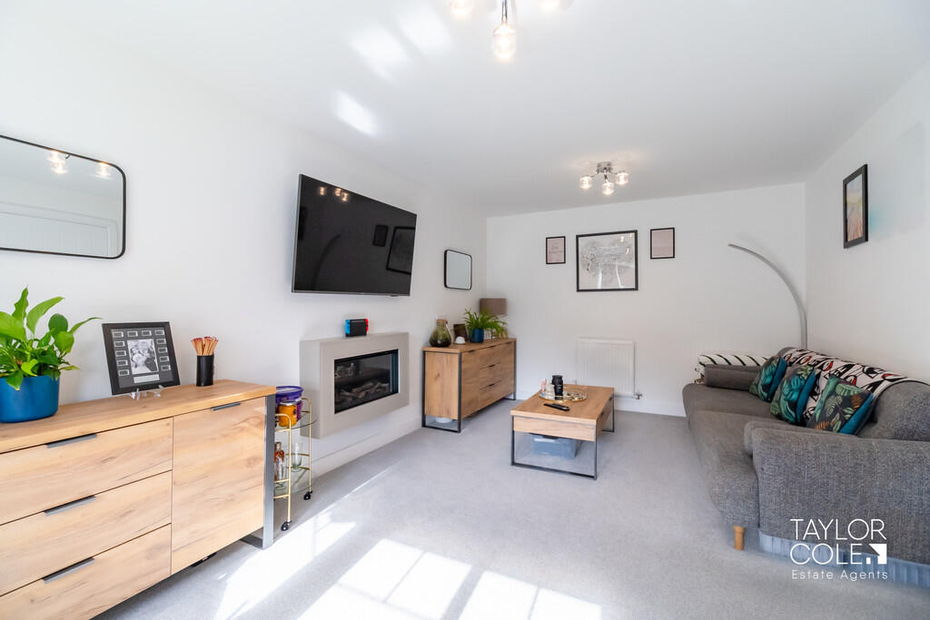 Additional image 4 of Narcissus Close, Tamworth