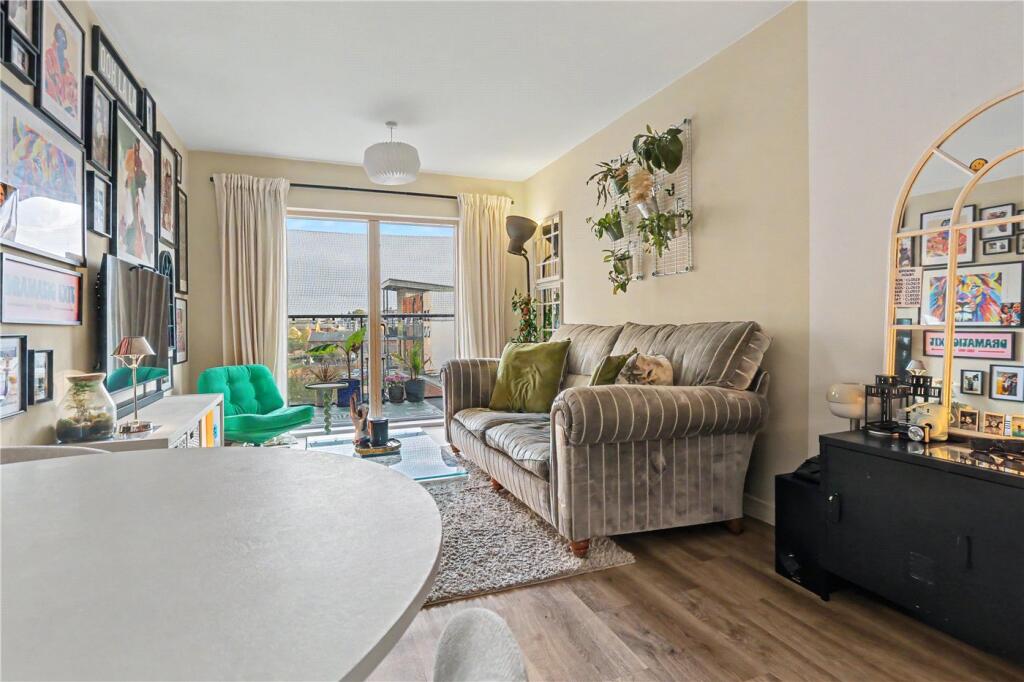 Apartment in Norwich, Norfolk - View 5