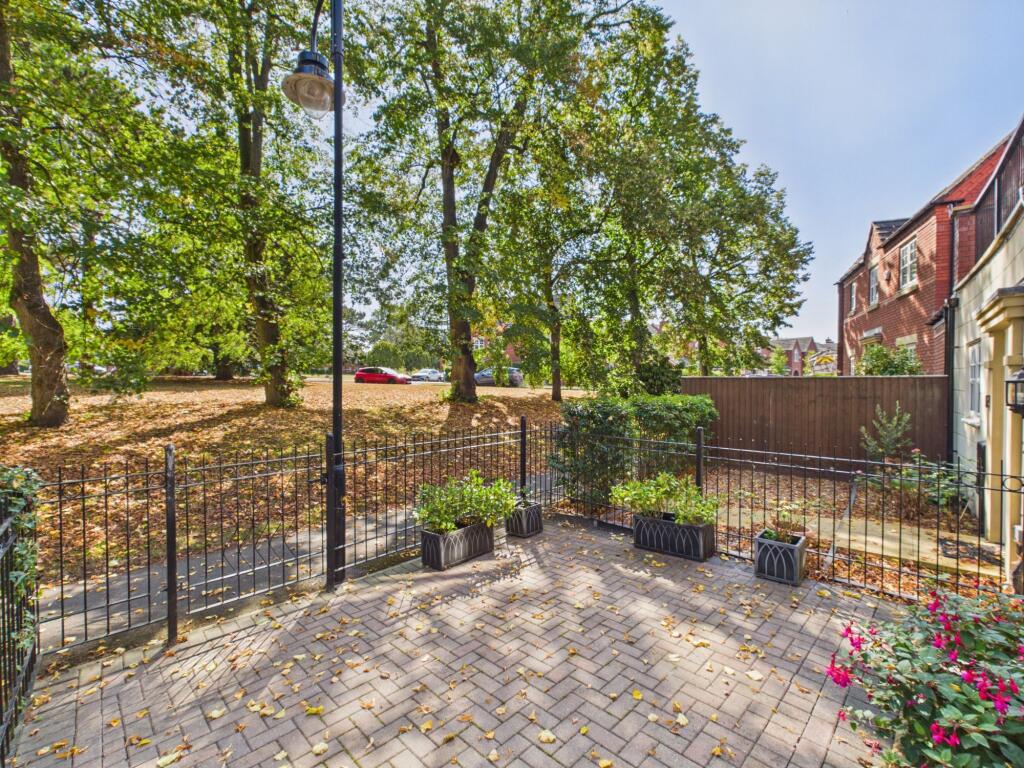 House in Chester, Upton-by-Chester - View 4