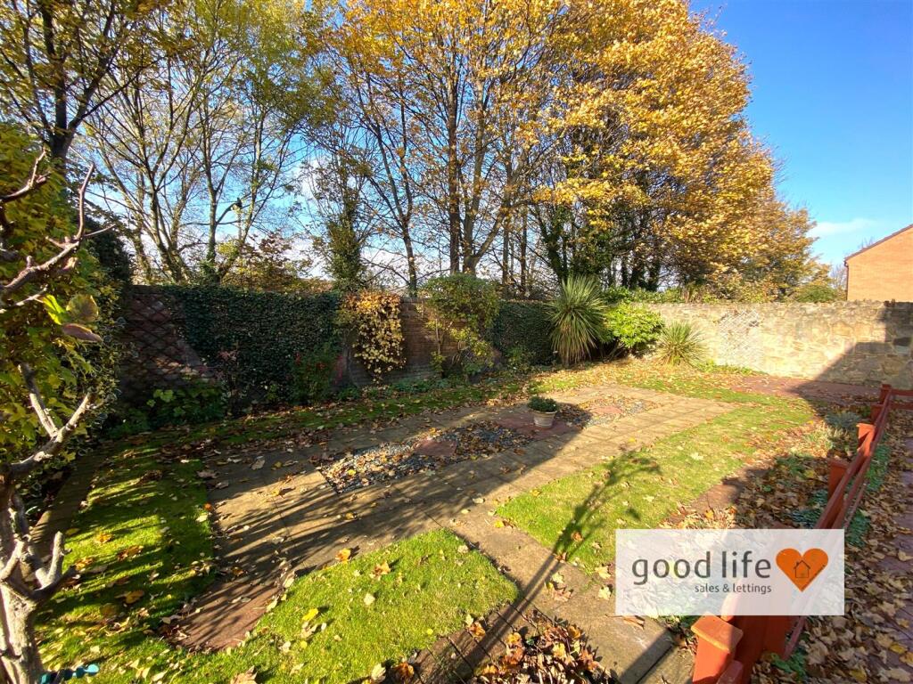 Chester Crescent, Millfield, Sunderland photo 4