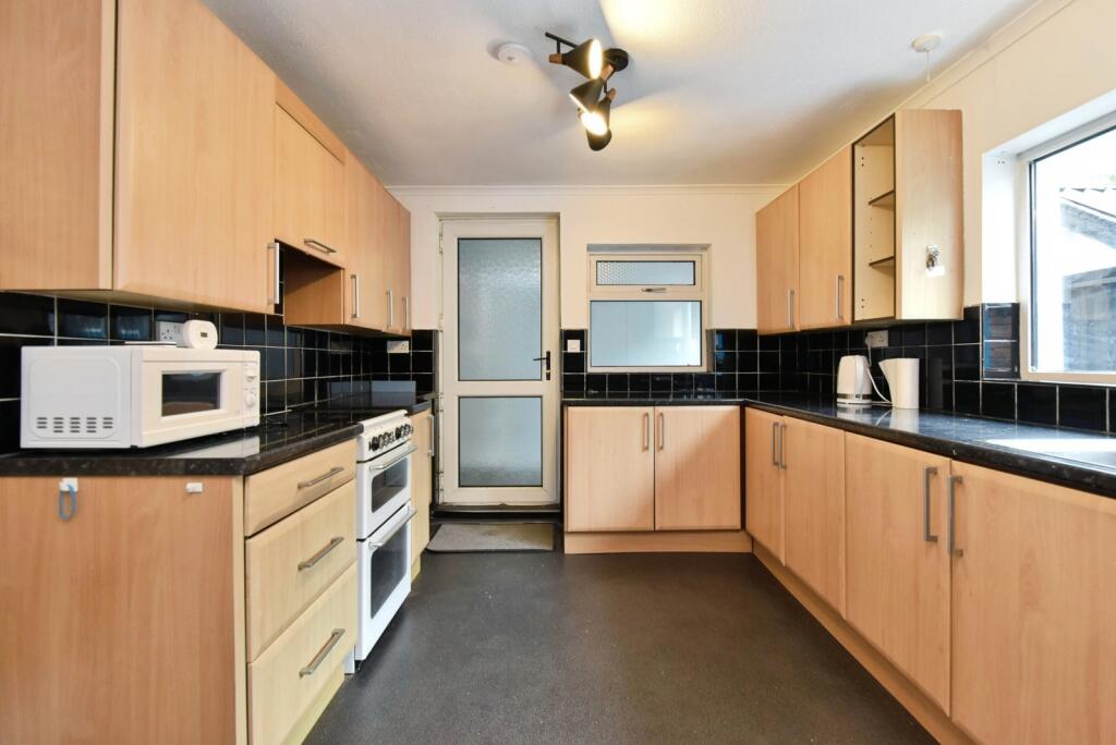 Colonel Road, Betws, Ammanford, Carmarthenshire, SA18 photo 4