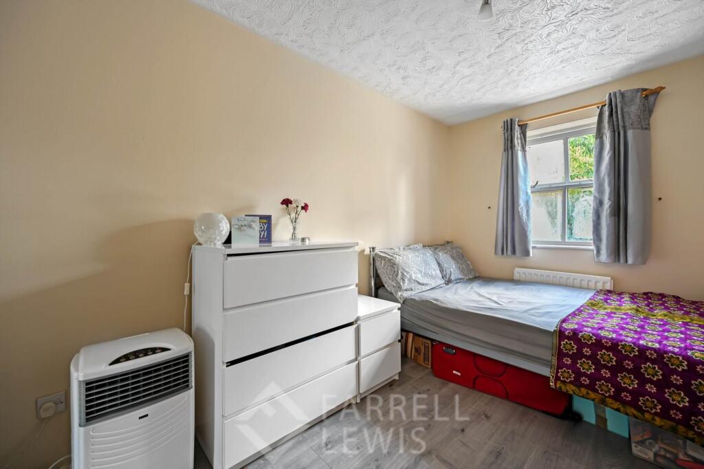 Apartment in London - View 5