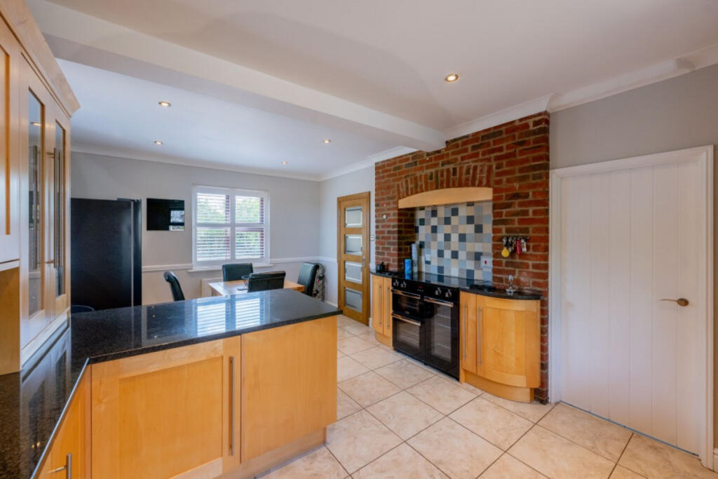 House in Peterborough - View 4
