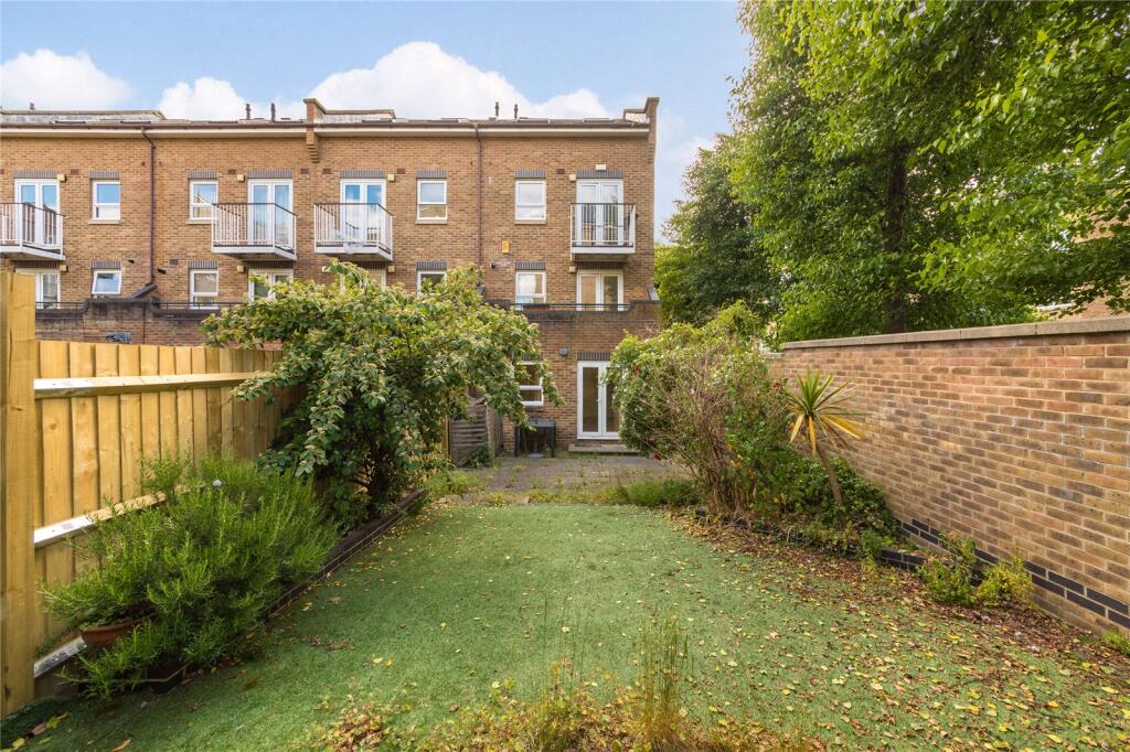 2 bedroom end of terrace house for rent