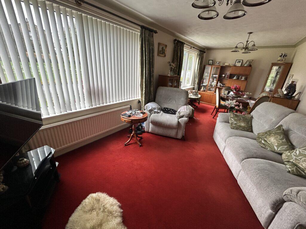 6 Overhall Park, Mirfield, WF14 9JN photo 2