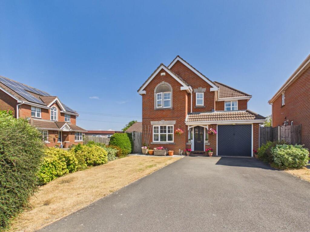 Main image of property: Spencers Court, Alveston, Bristol
