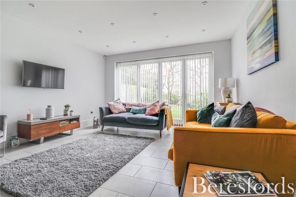 House in Uttlesford, Great Dunmow - View 3