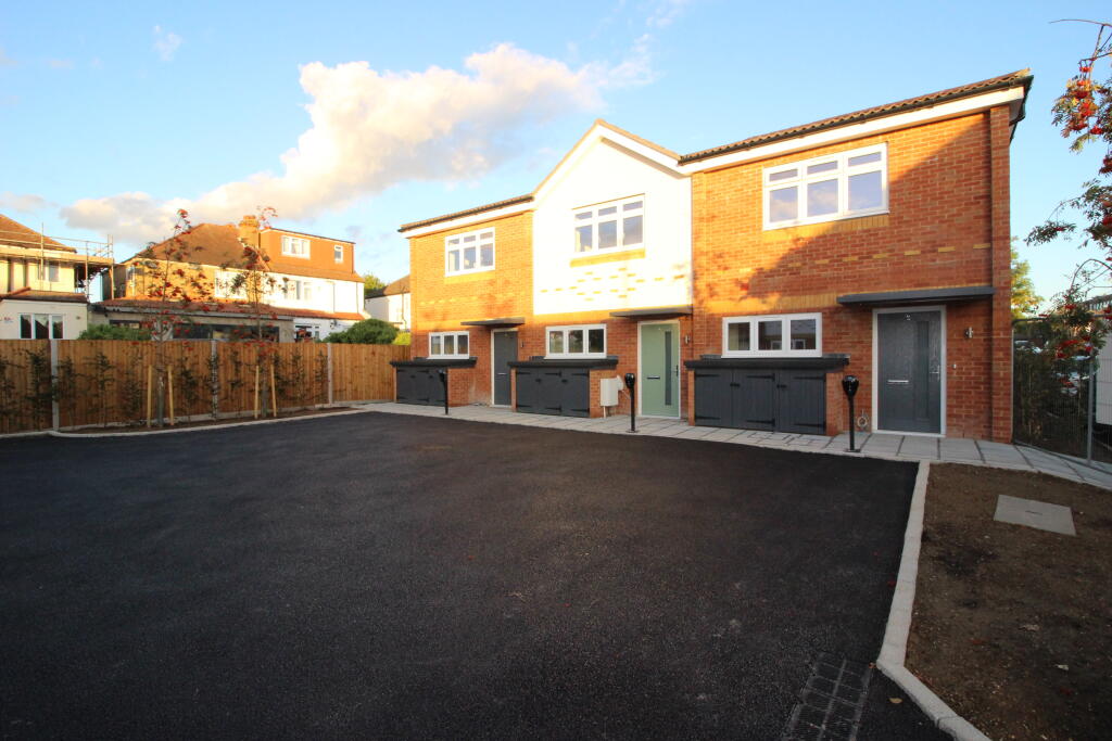House in Kingston upon Thames - View 2