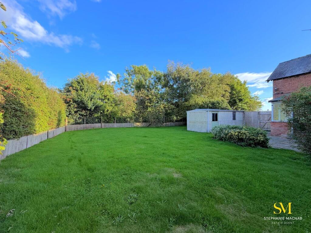 Lord Sefton Way, Great Altcar, Liverppol, L37 photo 3