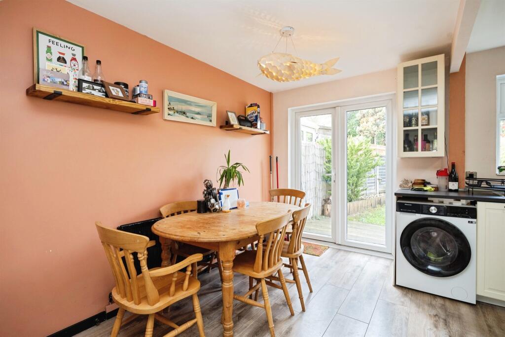 House in Tunbridge Wells, Kent - View 4