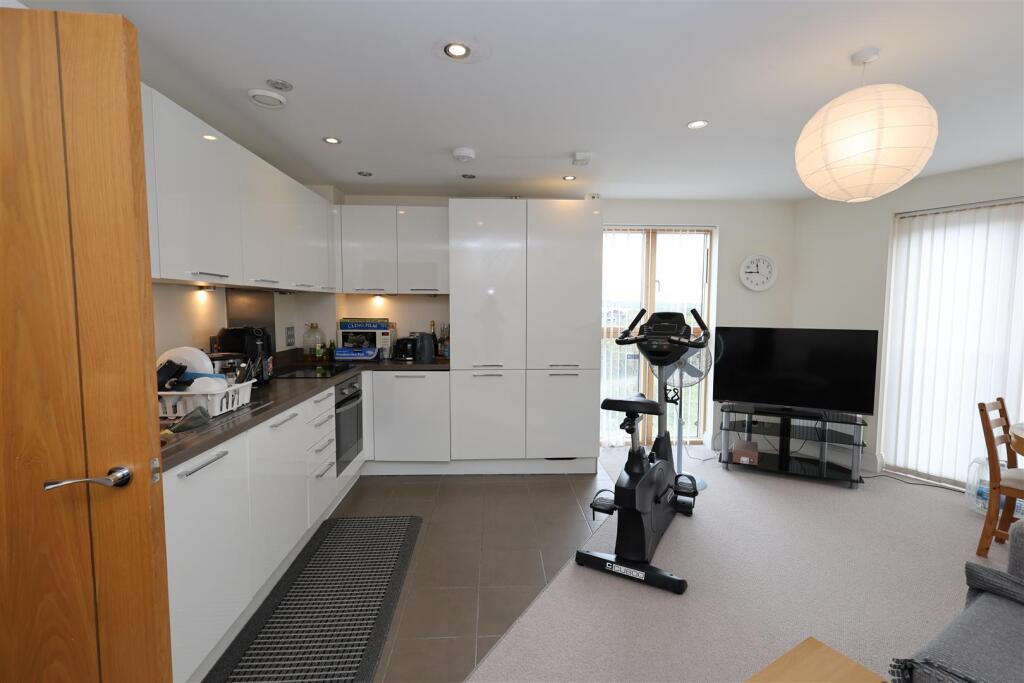 Apartment in Tonbridge - View 4