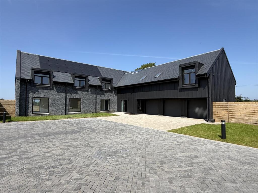 Main image of property: Cartside Farm Estate, Thorntonhall, Glasgow