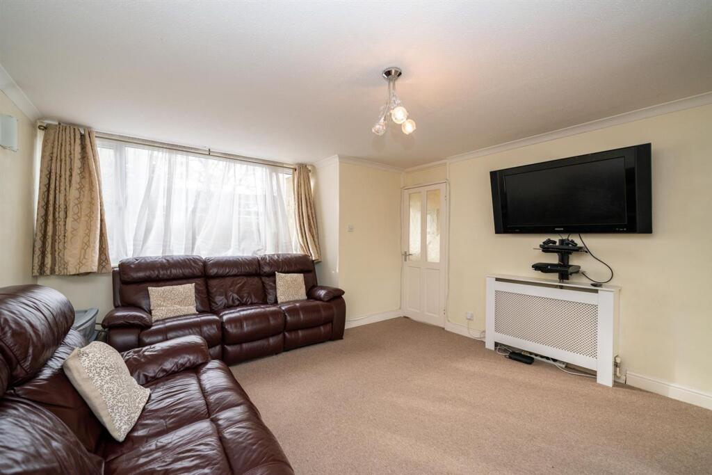 House in Hemel Hempstead - View 3