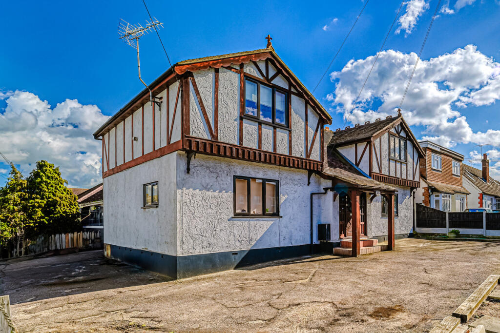 Main image of property: High Road, Benfleet, SS7