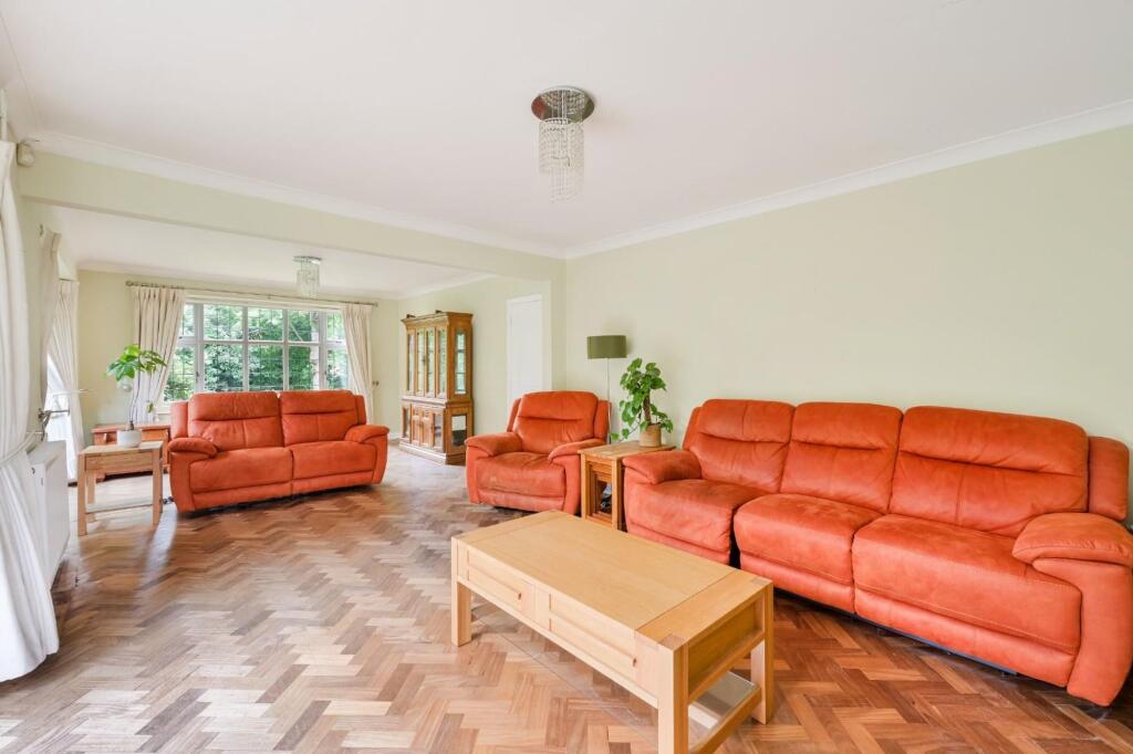 House in Kingston upon Thames - View 4