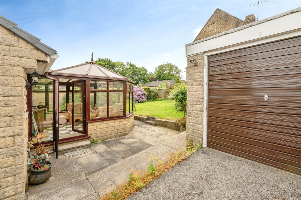 Horsfield Close, Colne, Lancashire, BB8 - View 2
