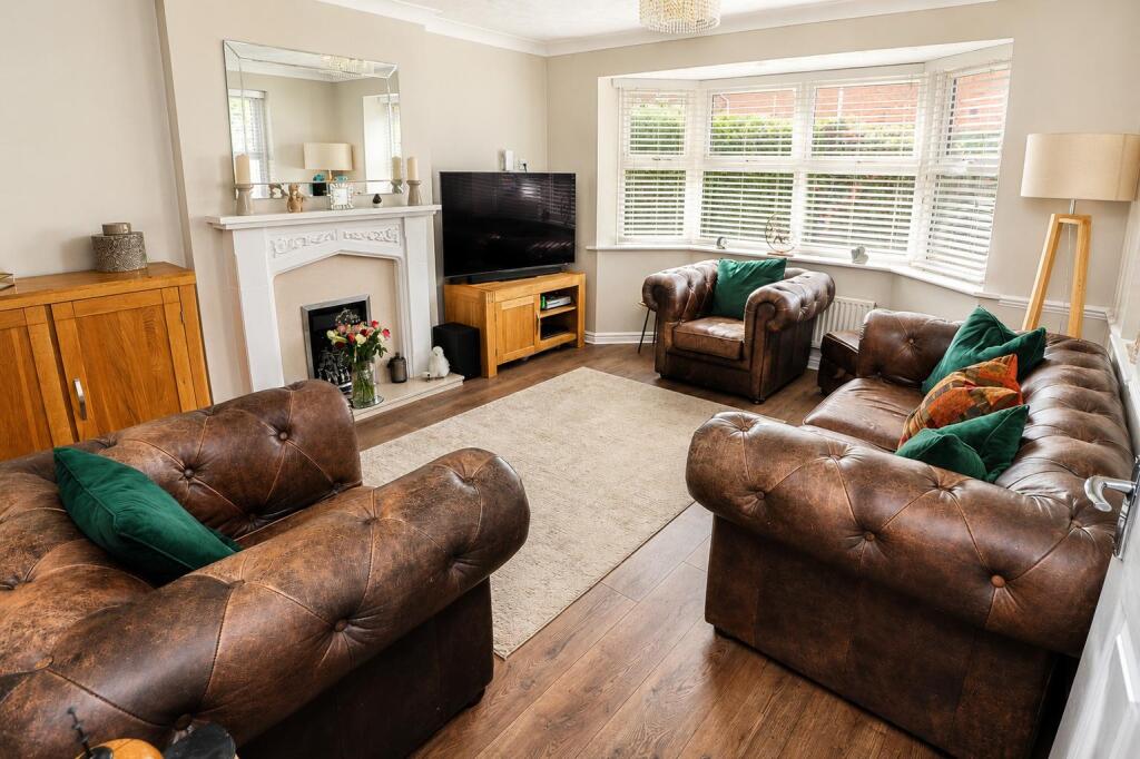 House in Rushden, North Northamptonshire - View 2