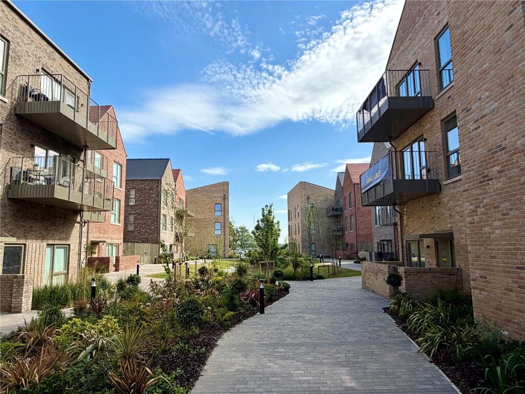 Main image of property: Marleigh Park, Newmarket Road, Cambridge, CB5