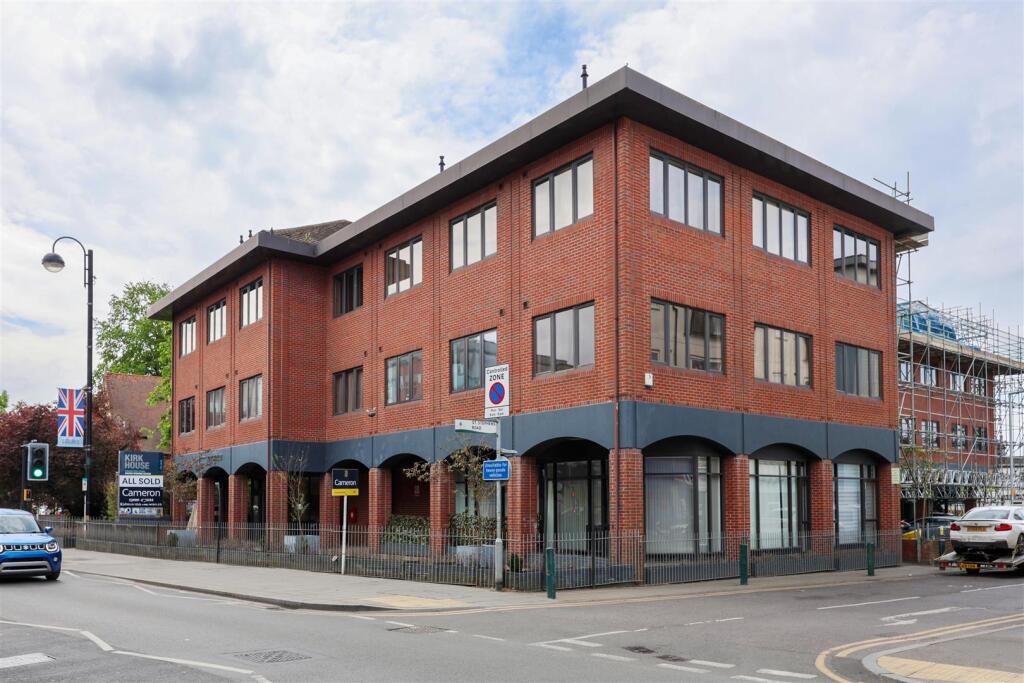 Main image of property: High Street, Yiewsley, West Drayton