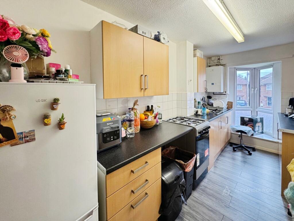 Apartment in Luton - View 4