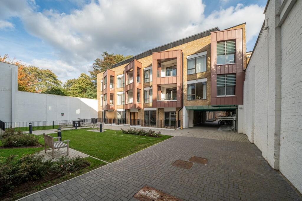 Main image of property: 363- 365 Clapham Road, London, Lambeth, SW9 9BT