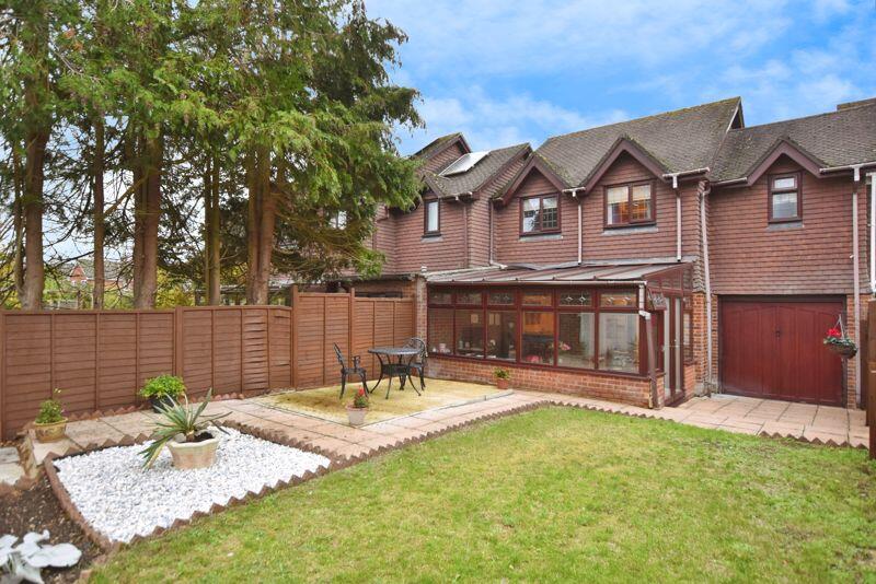 3-bed detached on Bishops Mead, Laverstock                    ***VIDEO TOUR***, £360,000