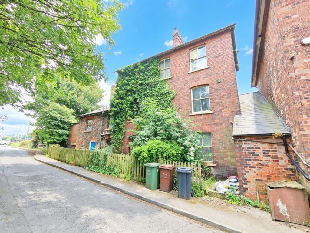 Main image of property: 1 Station Houses, Micklefield, Leeds, West Yorkshire, LS25 4AA