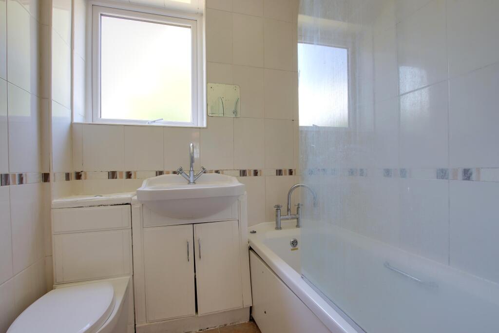 House in Fareham, Hill Park - More