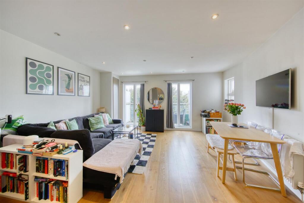Main image of property: Balham High Road, London