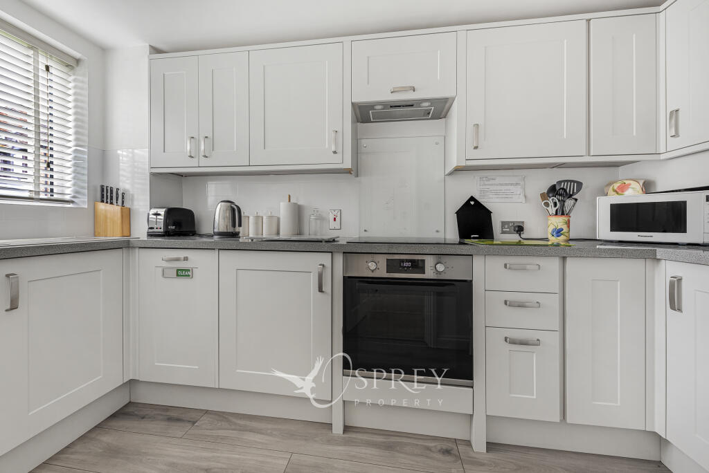 Derwent House, Oundle, Northamptonshire, PE8 photo 2