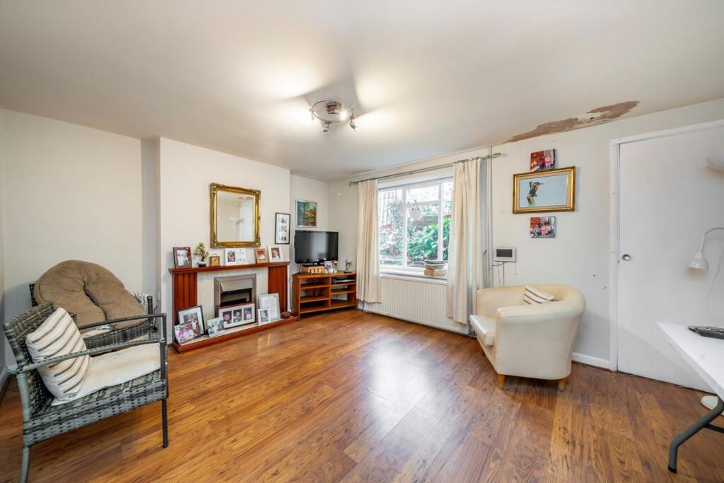 House in London - View 5