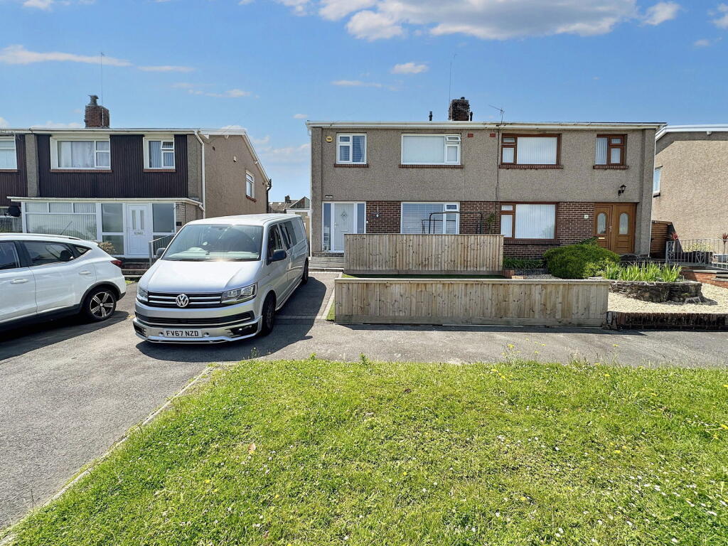 3-bed semi-detached on Compton Avenue, Neath, SA10 6BB, £220,000