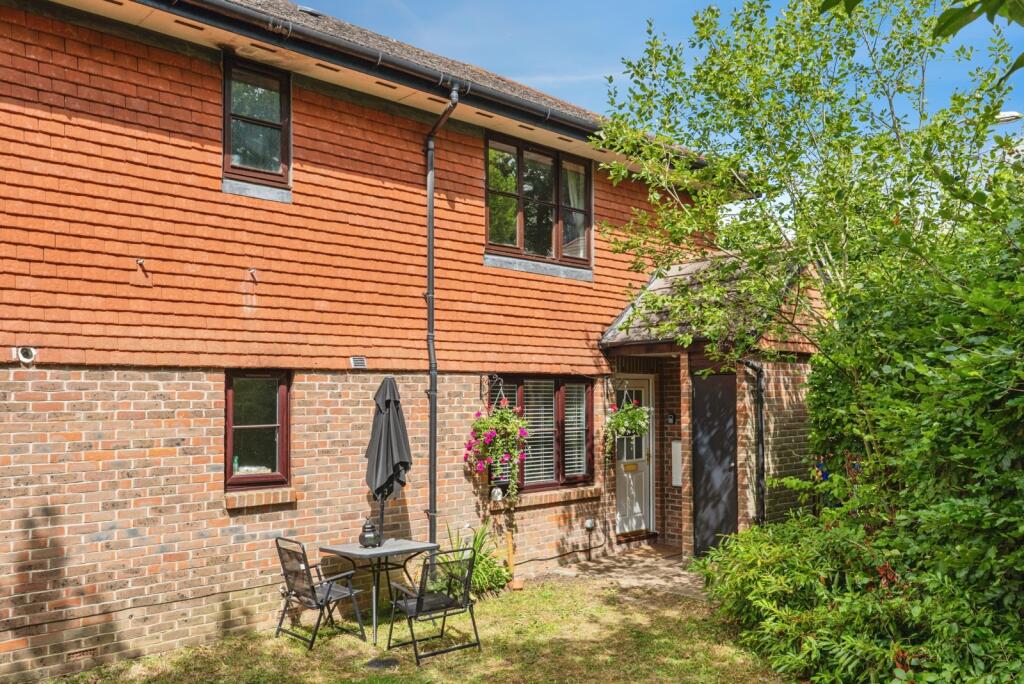 Main image of property: Annettes Croft, FLEET, Hampshire, GU52
