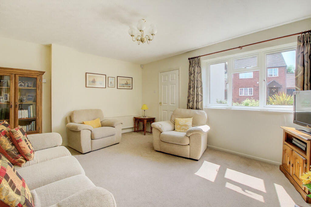 Leafield Rise, Two Mile Ash, MK8 photo 3