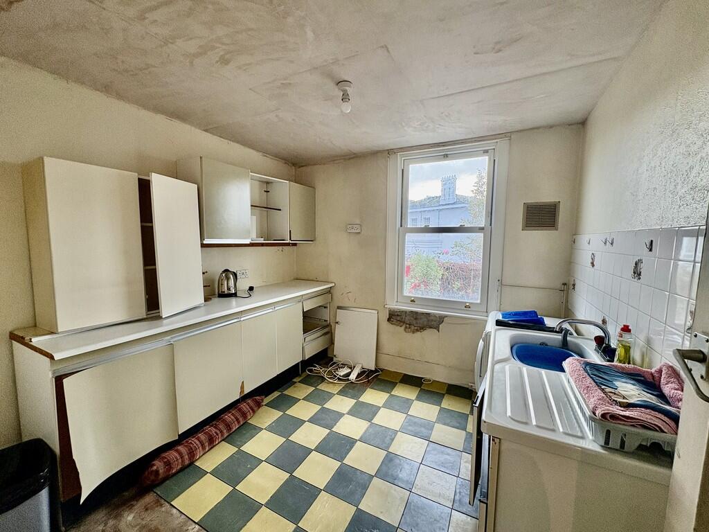 Queens Park Road, Brighton - View 5