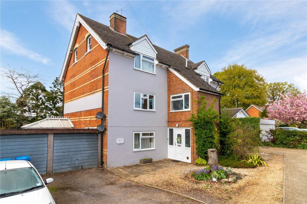 Main image of property: Cargate Terrace, Aldershot, Hampshire, GU11