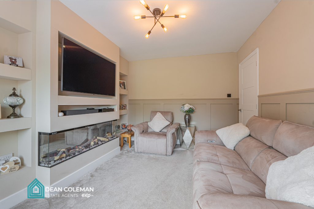 House in Birmingham, New Frankley in Birmingham - More