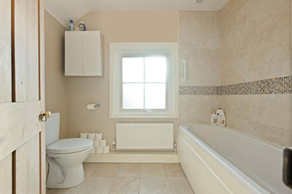 House in Slough, Sunninghill and Ascot - More