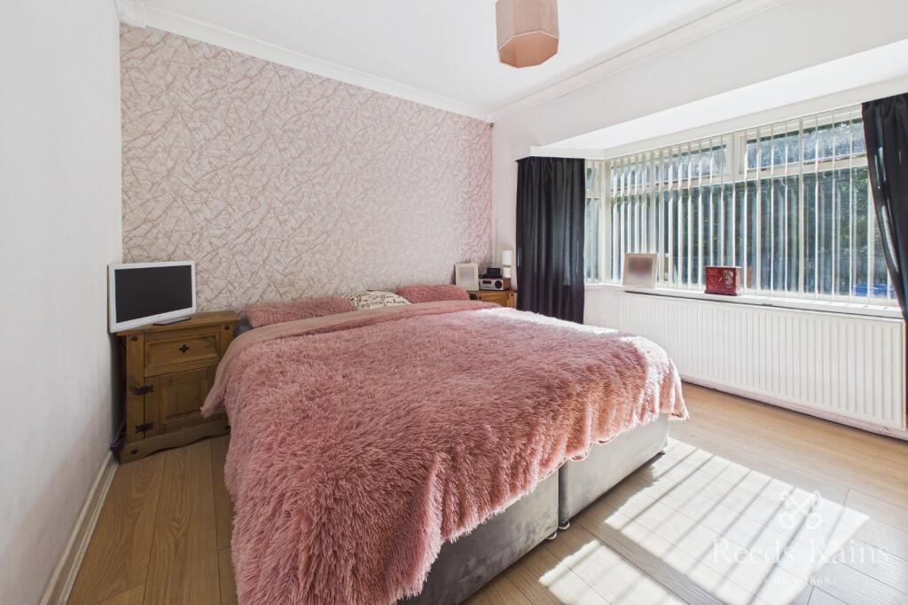 House in Wakefield - View 5