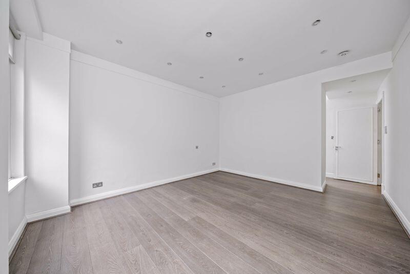 Apartment in London, City of Westminster - More