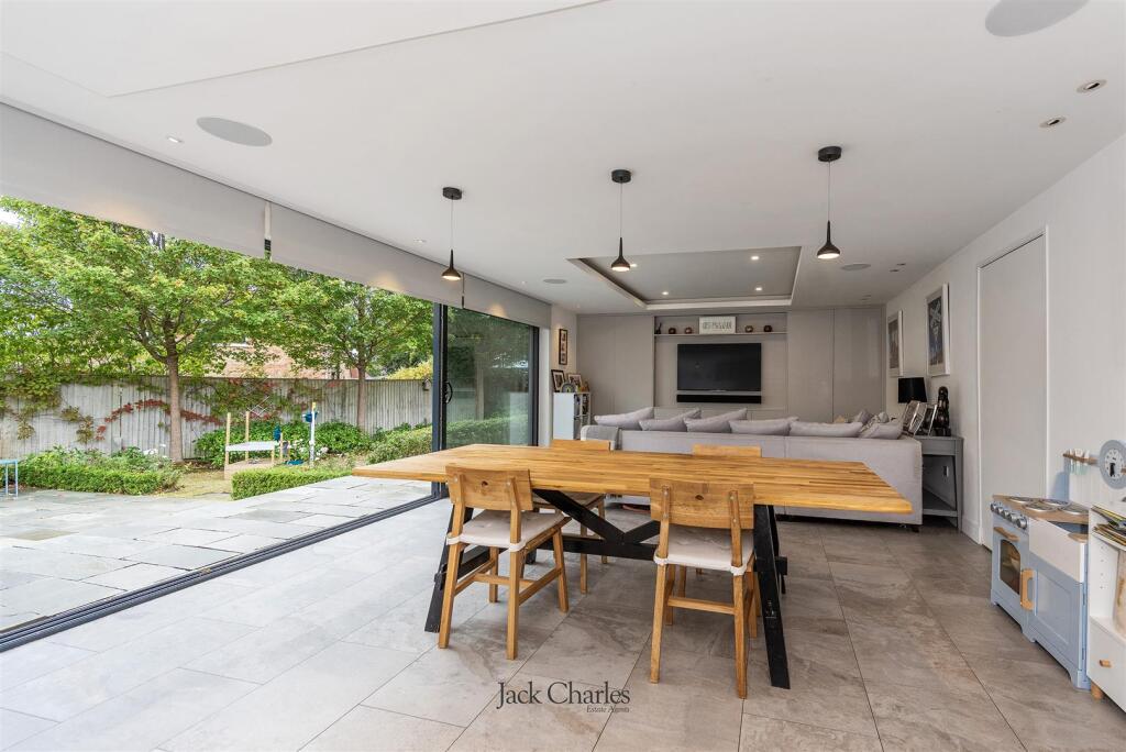 House in Tonbridge - View 5