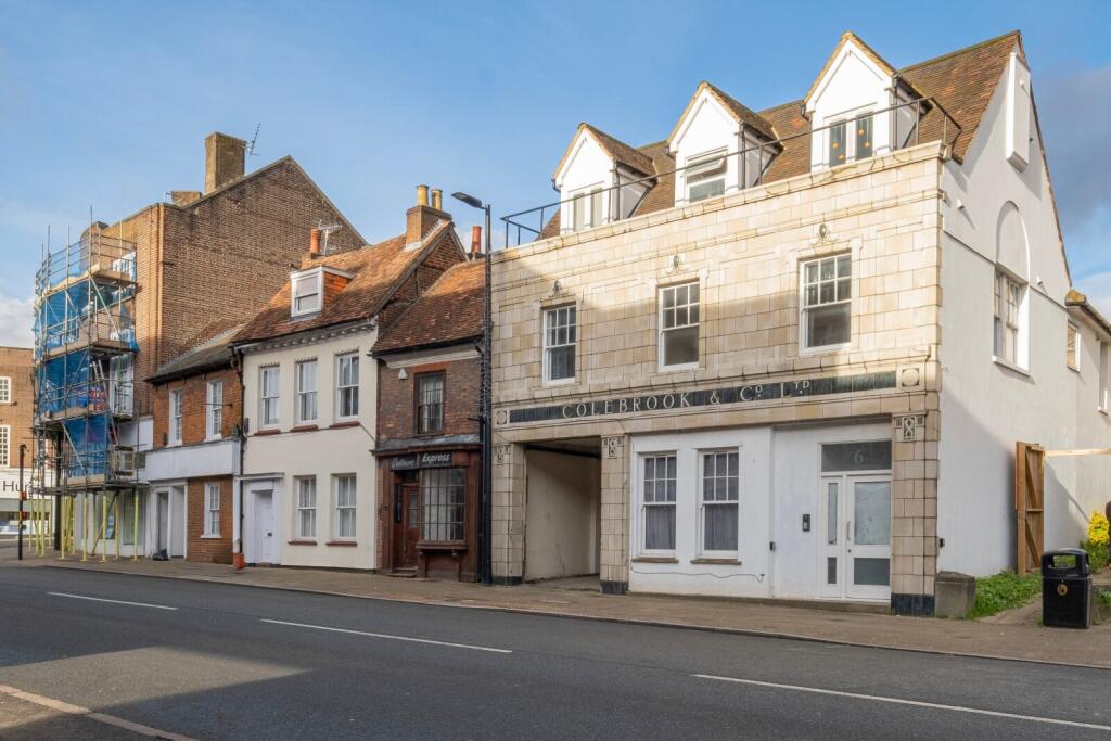 Main image of property: Easton Street, High Wycombe, Buckinghamshire, HP11