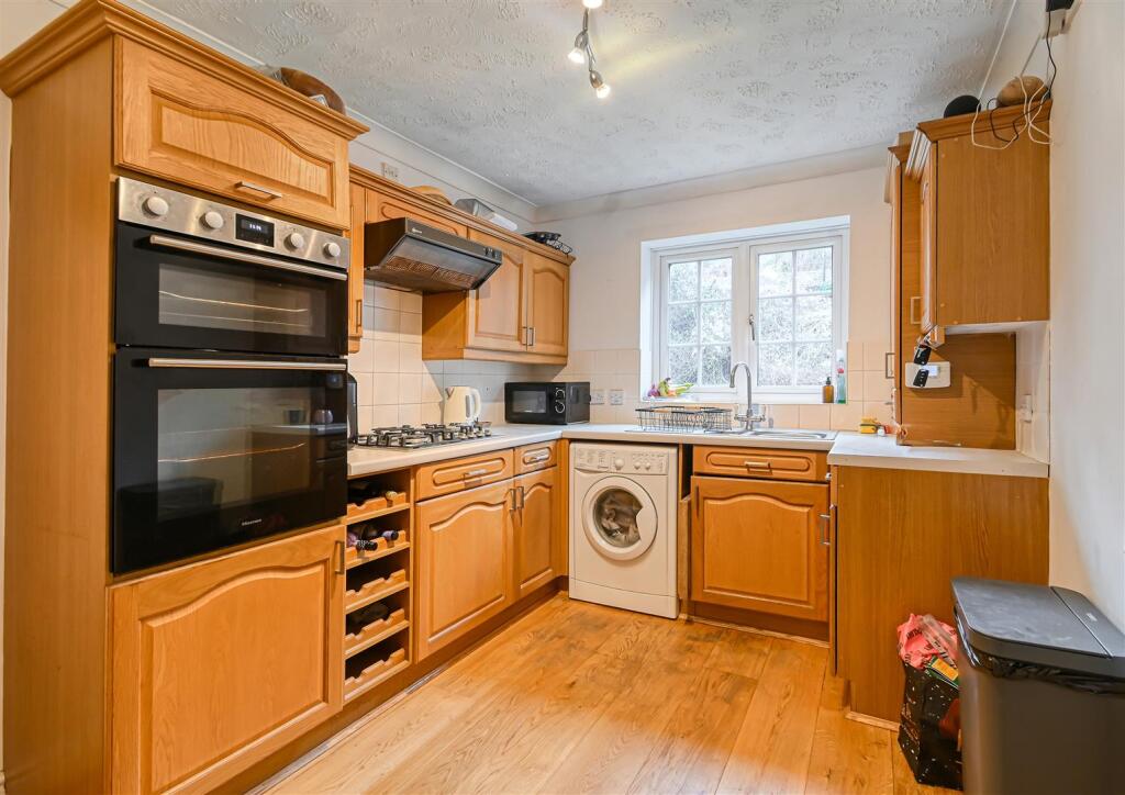 32 Kings Loade, Bridgnorth photo 4