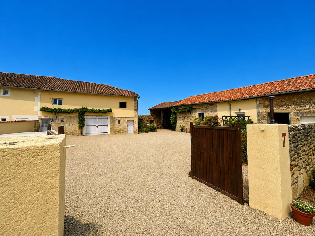 Main image of property: Poitou-Charentes, Vienne, Champniers