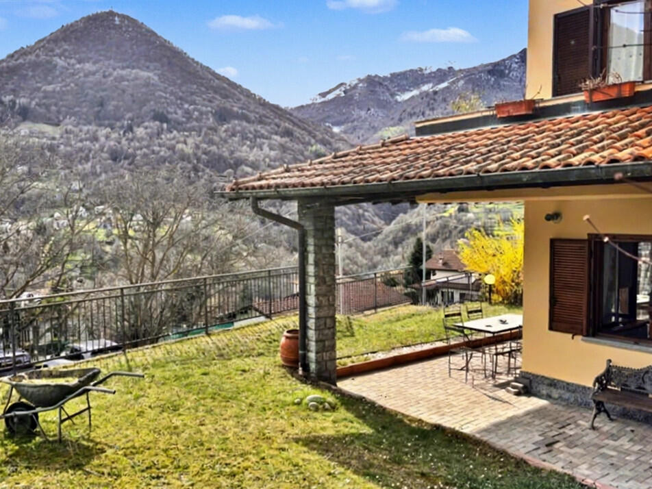 Main image of property: Dizzasco, Como, Lombardy