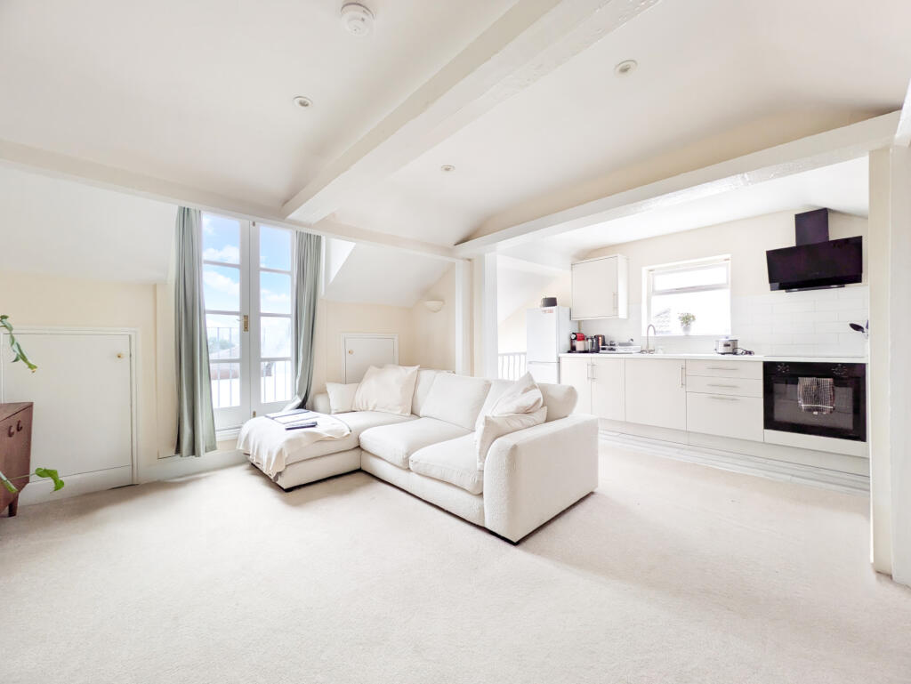 Main image of property: Rosendale Road, London, SE21